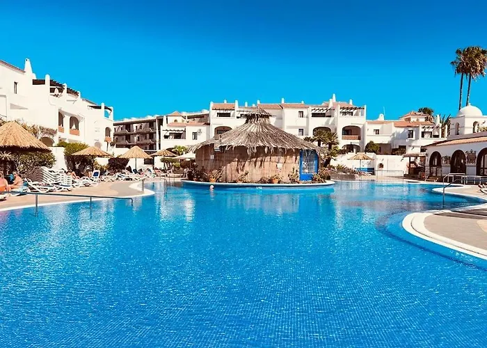 Elegant In Amarilla Golf - Fw 411 * San Miguel de Abona